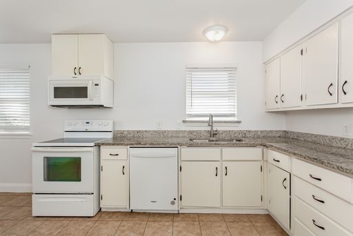 1830 Viewcrest Dr, Dallas, TX 75228-4216