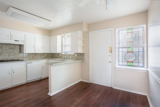 7010 Kingsbury Dr, Dallas, TX 75231-7202