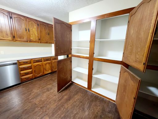 9867 Carnegie Pl, Dallas, TX 75228-3611