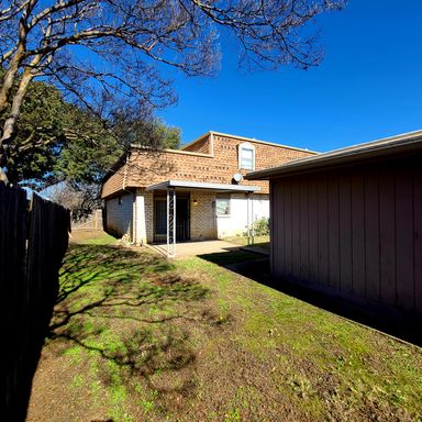 11352 Quail Run St, Dallas, TX 75238-3848