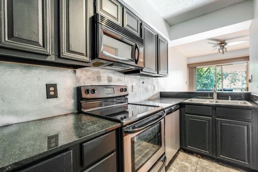 5740 Martel Ave Apt B14, Dallas, TX 75206-5747