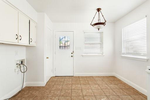 1830 Viewcrest Dr, Dallas, TX 75228-4216