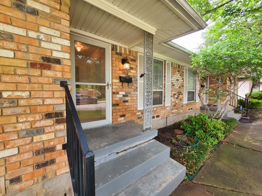 7409 Brentcove Cir, Dallas, TX 75214-1806