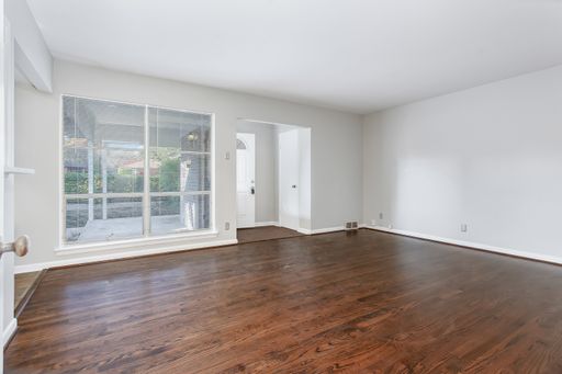 6506 Saint Moritz Ave, Dallas, TX 75214-2428