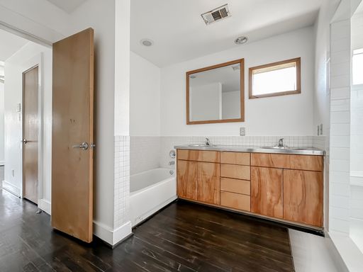 417 S Beacon St, Dallas, TX 75223-1603