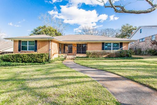 7010 Kingsbury Dr, Dallas, TX 75231-7202