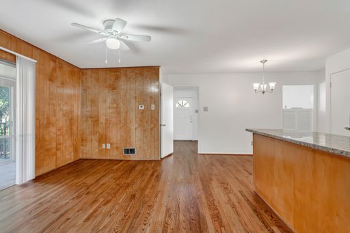 7505 Brentcove Cir, Dallas, TX 75214-1808