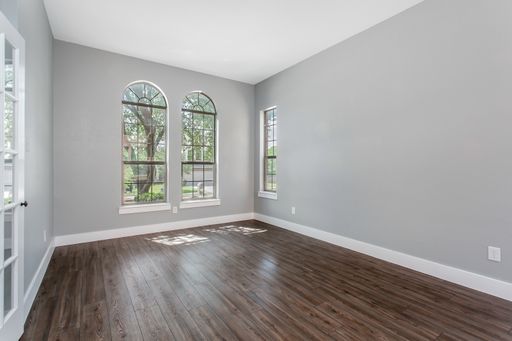 4738 Coyote Trl, Dallas, TX 75227-2821