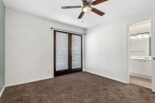 5904 Sandhurst Ln Apt 246, Dallas, TX 75206-4753