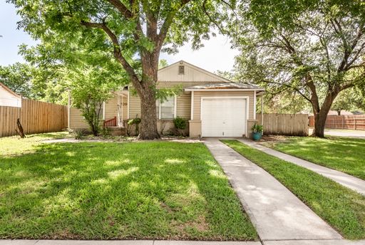10943 Desdemona Dr, Dallas, TX 75228-2532