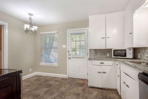 511 Classen Dr, Dallas, TX 75218-1727