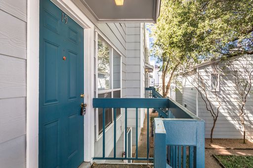 1901 N Fitzhugh Ave, #19, Dallas, TX 75204-4669
