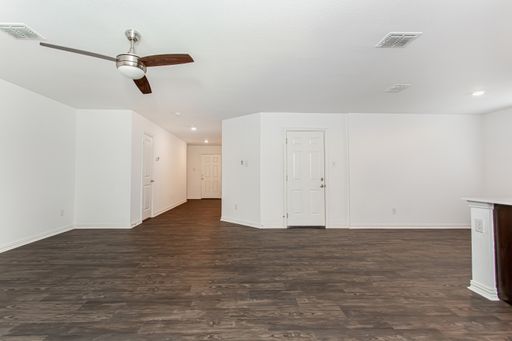 9213 Marilyn Pl, Dallas, TX 75227-0050