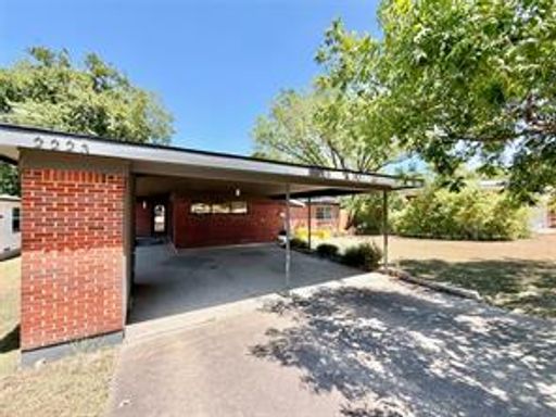 2223 Forest Oaks Dr, Dallas, TX 75228-5315