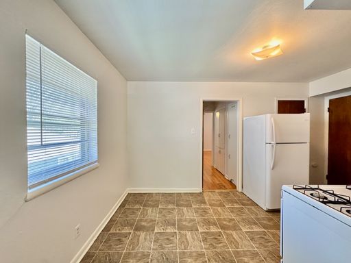 4916 Worth St Apt 4, Dallas, TX 75214-5386
