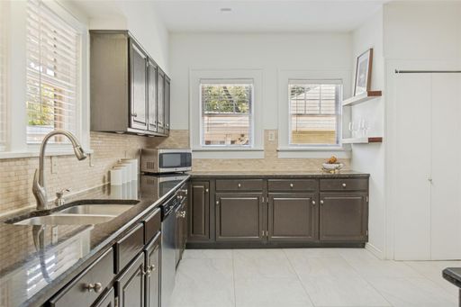 6106 Worth St., Dallas, TX 75214-4460