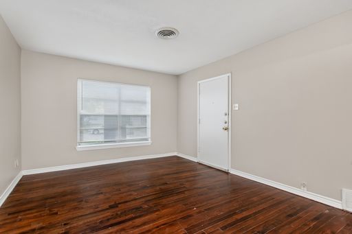 10943 Desdemona Dr, Dallas, TX 75228-2532