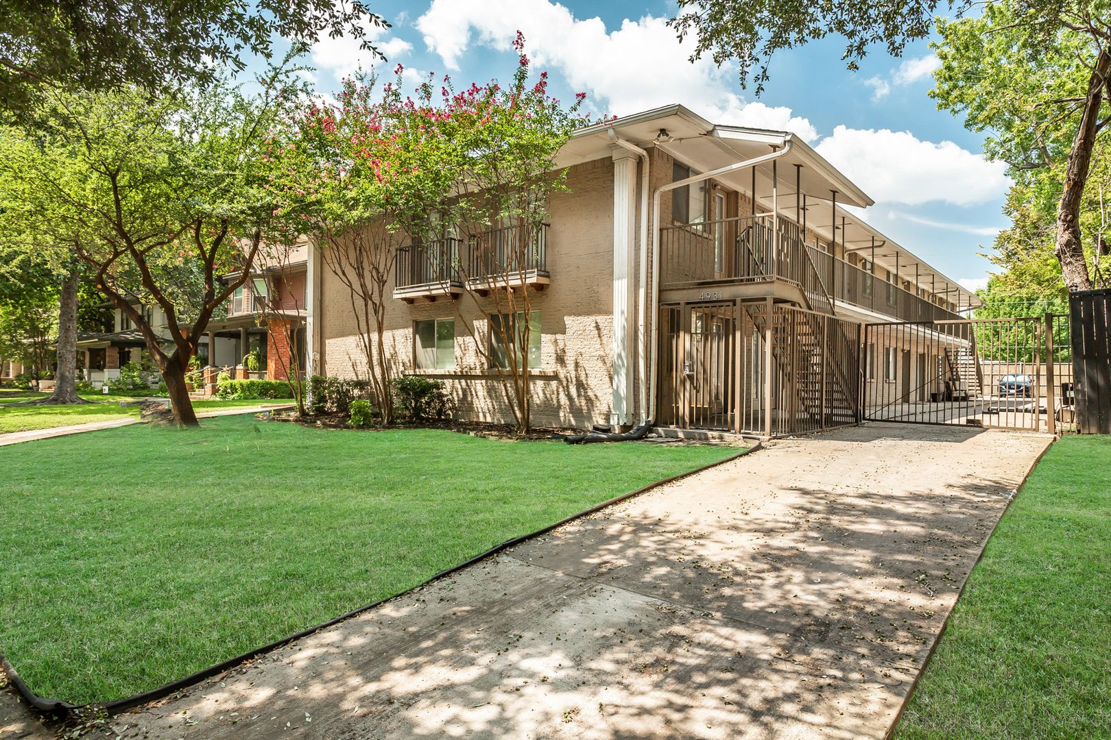 Dallas Apartment: 4931 Junius St
