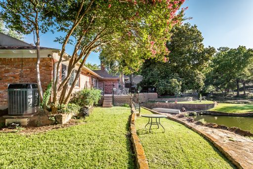 6737 Lakefair Circle, Dallas, TX 75214-2737