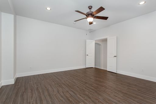 4738 Coyote Trl, Dallas, TX 75227-2821