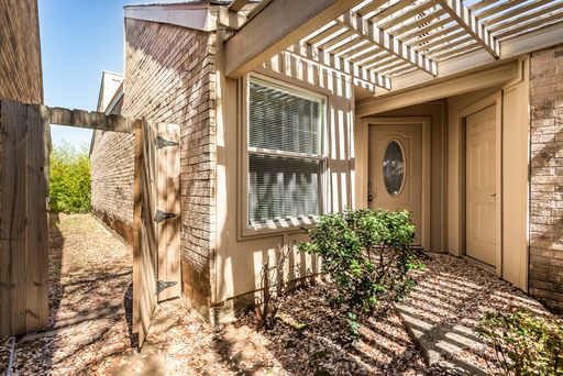 4139 Rosser Sq, Dallas, TX 75244-6643