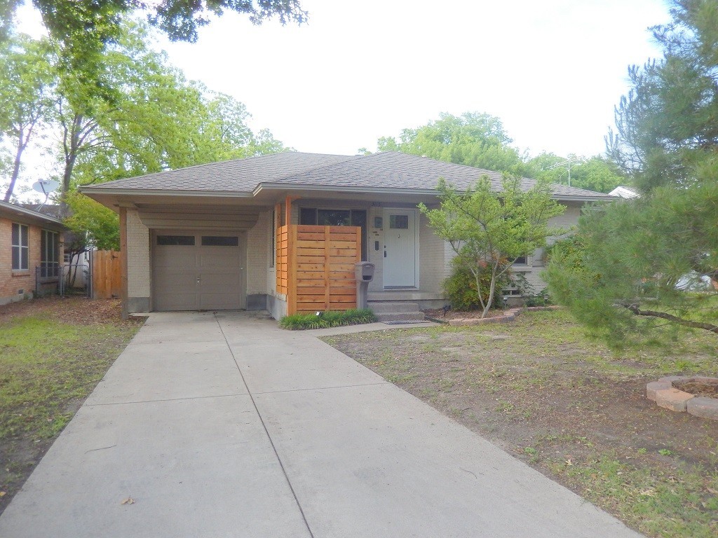 Dallas House: 3115 San Vicente Ave