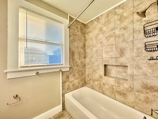 5738 Worth St, Dallas, TX 75214-4611