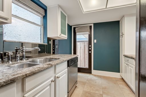 10205 Regal Oaks Dr., Apt #123, Dallas, TX 75230-4945