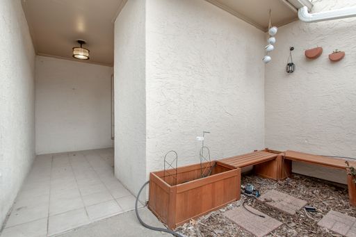 13109 Burninglog Ln, Dallas, TX 75243-2127