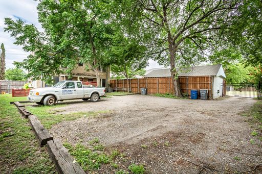 4807 1/2 Reiger Ave, Dallas, TX 75246-1264