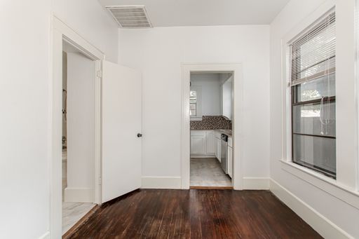 5925 Worth St, Dallas, TX 75214-4456