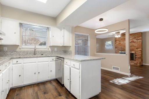 7551 Brentcove Cir, Dallas, TX 75214-1808