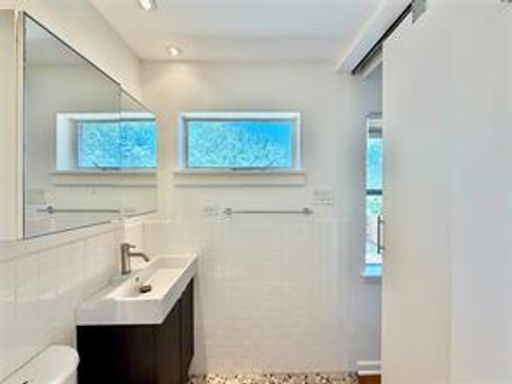 2223 Forest Oaks Dr, Dallas, TX 75228-5315