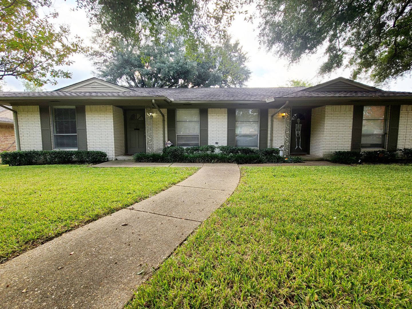 Dallas House: 7436 Brentcove Cir