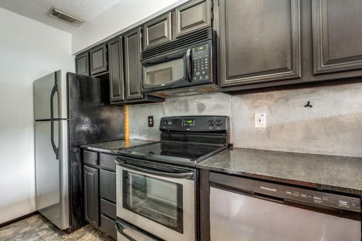 5740 Martel Ave Apt B14, Dallas, TX 75206-5747