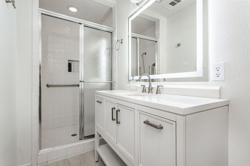 6737 Lakefair Circle, Dallas, TX 75214-2737