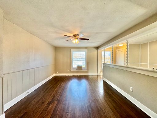 5738 Worth St, Dallas, TX 75214-4611
