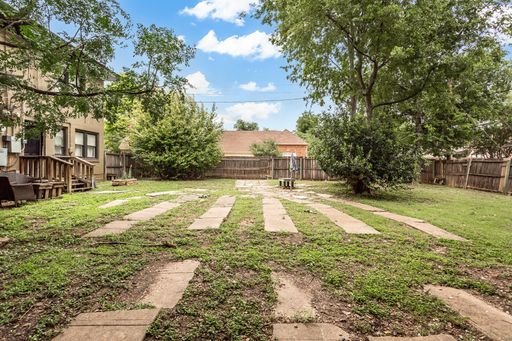 5736 Worth St, Dallas, TX 75214-4611