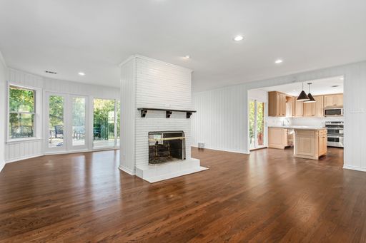 6737 Lakefair Circle, Dallas, TX 75214-2737