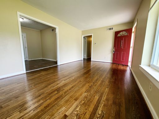 9867 Carnegie Pl, Dallas, TX 75228-3611