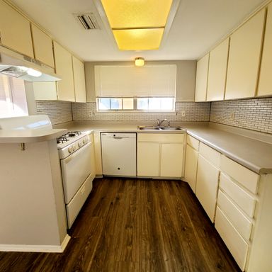 1026 Brookshire Cir, Garland, TX 75043-5019