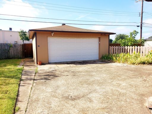 11038 Wyatt St, Dallas, TX 75218-2544