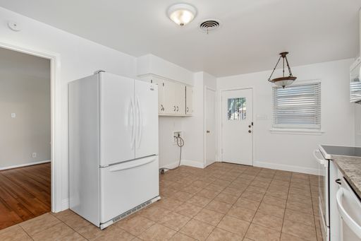1830 Viewcrest Dr, Dallas, TX 75228-4216