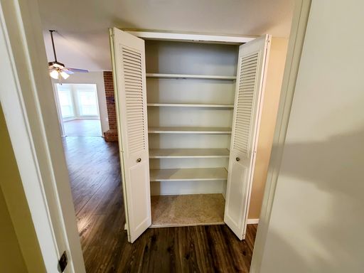 4130 Santa Barbara Dr, Dallas, TX 75214-2856