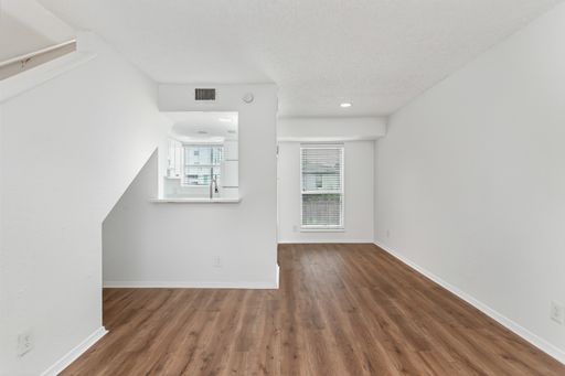 1901 N Fitzhugh Ave, #19, Dallas, TX 75204-4669