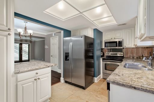 10205 Regal Oaks Dr., Apt #123, Dallas, TX 75230-4945