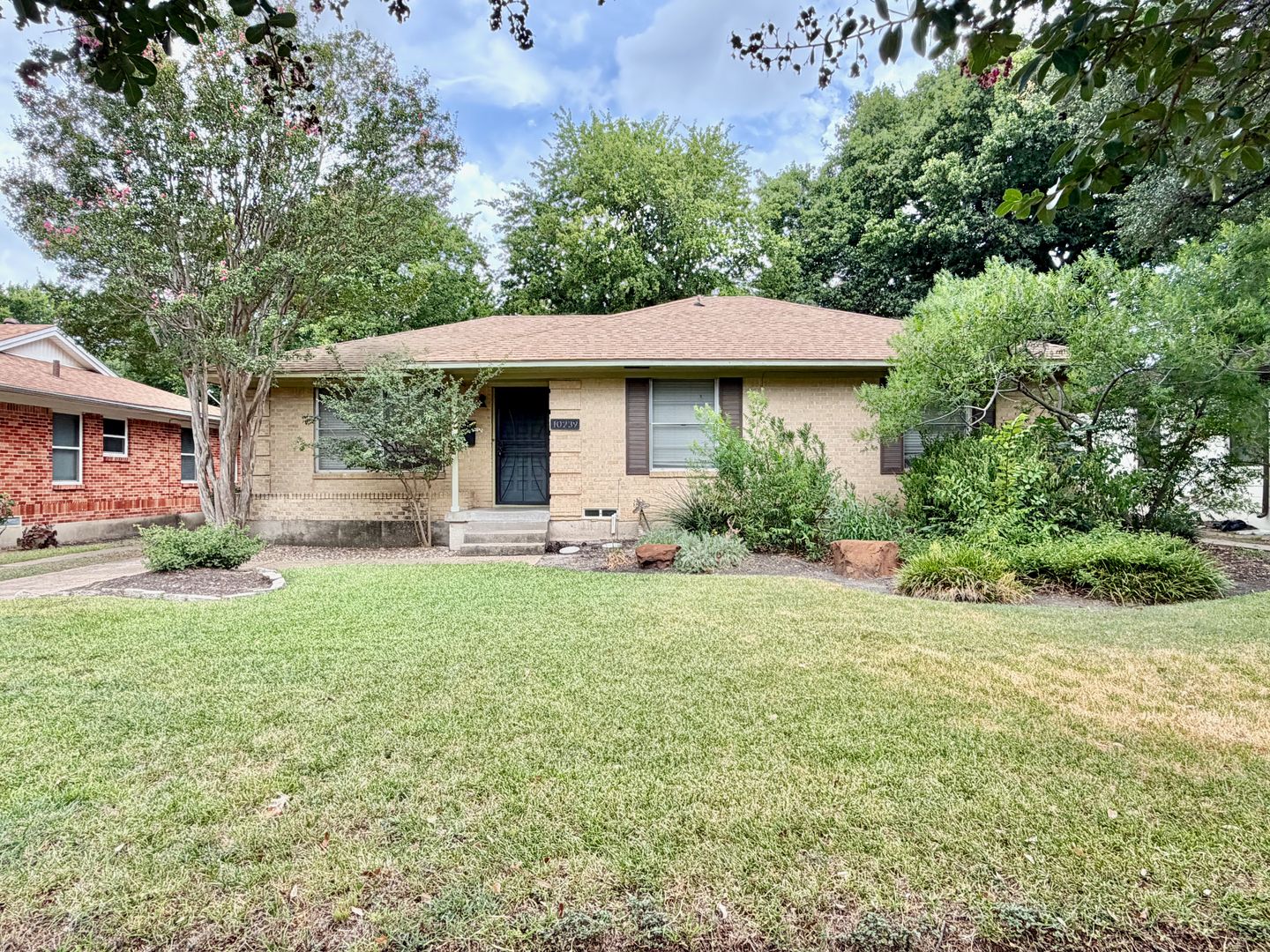 Dallas House: 10239 San Juan Ave