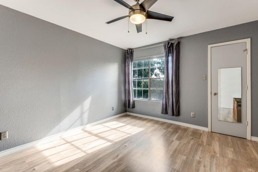 5740 Martel Ave Apt B14, Dallas, TX 75206-5747