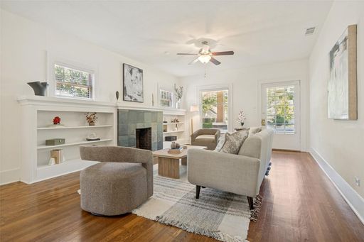 6106 Worth St., Dallas, TX 75214-4460