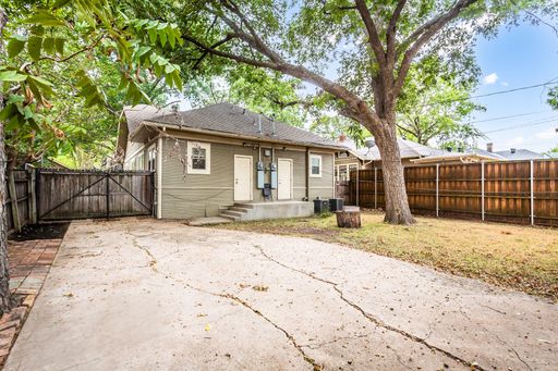 5925 Worth St, Dallas, TX 75214-4456